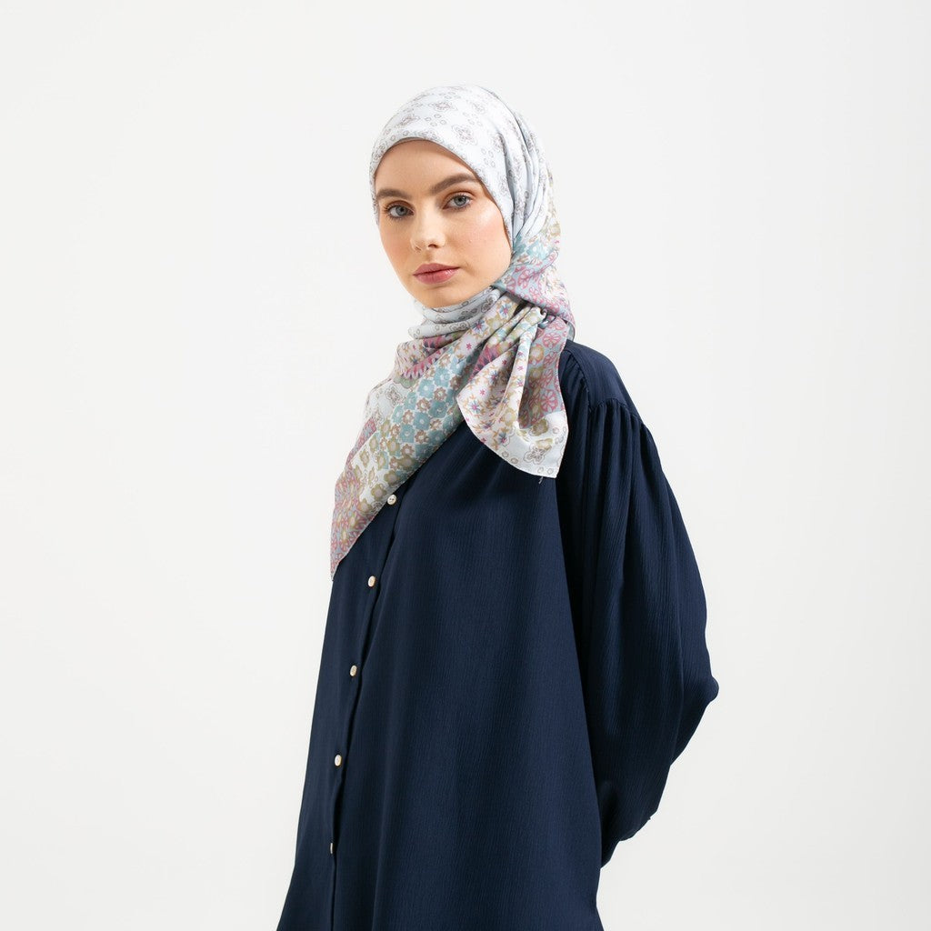 Zoya DELMARA Scarf - Kerudung Hijab Segiempat Motif With Box - Bahan Voal - Ukuran 110x110