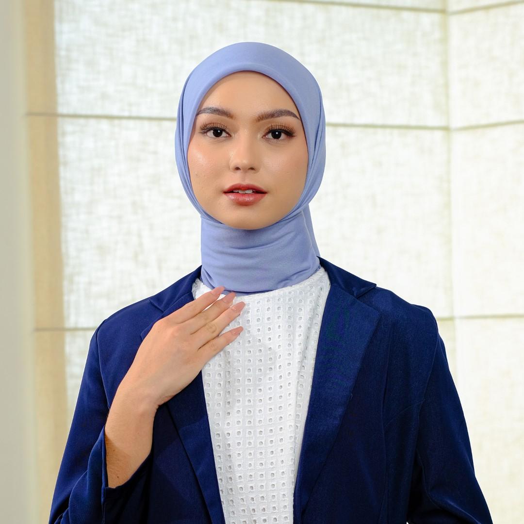 Zoya DENIA Plain Scarf Exclusive - Kerudung Hijab Segiempat Polos With BOX - Bahan Voal - Ukuran 115x115