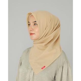 Kamalia Plain Scarf Hijab Segiempat Polos Bahan Paris Olive Ukuran 110 x 110 Muslim Square