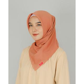 Kamalia Plain Scarf Hijab Segiempat Polos Bahan Paris Olive Ukuran 110 x 110 Muslim Square