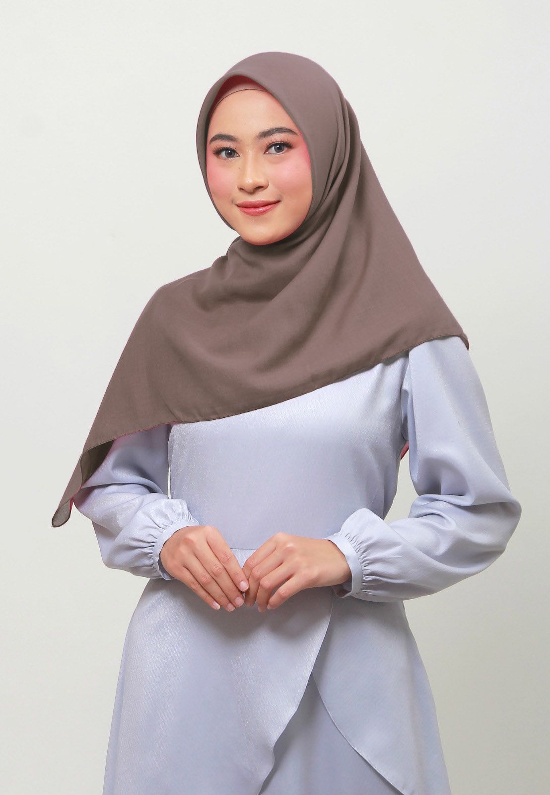 Zoya BENAZIR PLAIN Scarf - Kerudung Hijab Segiempat Polos With Pouch - Bahan Voal Saudi