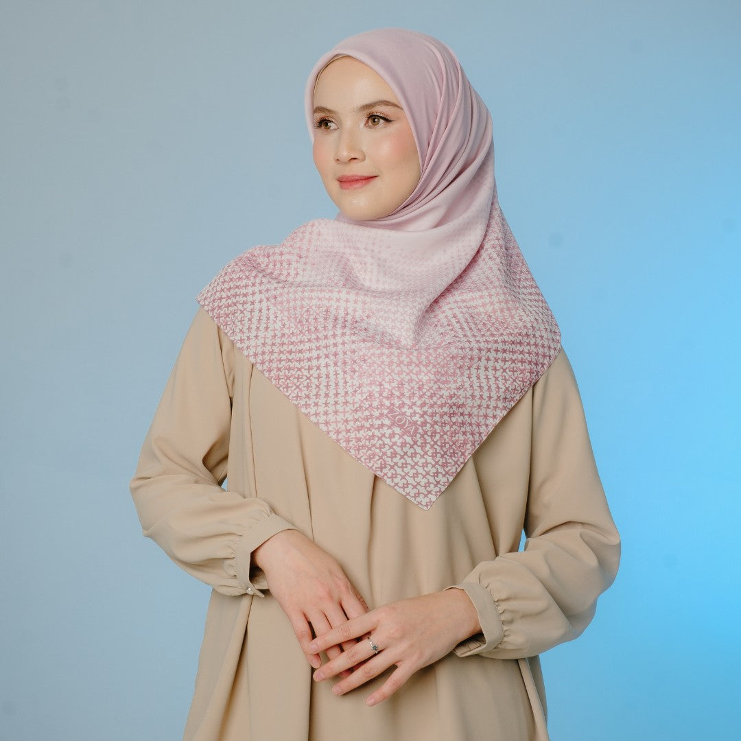 Zoya - AUZORA Scarf - Kerudung Hijab Segiempat Motif With Pouch Ziplock - Bahan Poly Fine