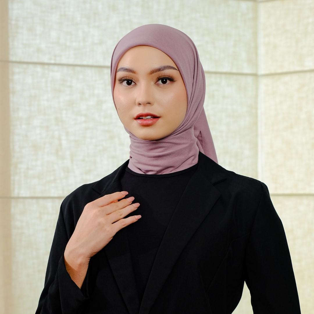 Zoya DENIA Plain Scarf Exclusive - Kerudung Hijab Segiempat Polos With BOX - Bahan Voal - Ukuran 115x115