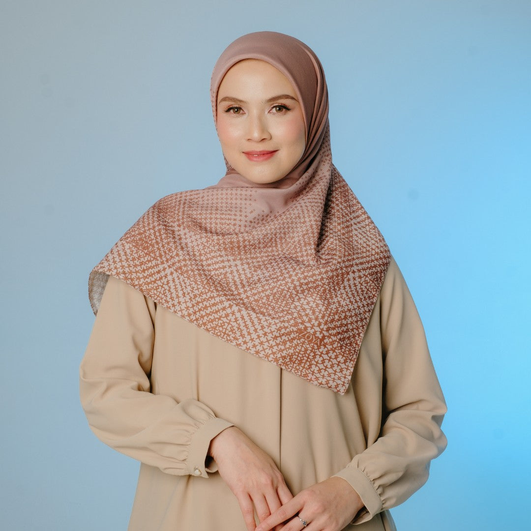Zoya - AUZORA Scarf - Kerudung Hijab Segiempat Motif With Pouch Ziplock - Bahan Poly Fine