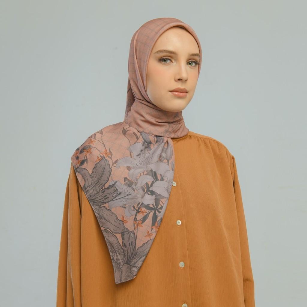 Zoya ZALIRA Scarf Kerudung Hijab Segiempat Motif With Box Bahan Voal Ukuran 110x110