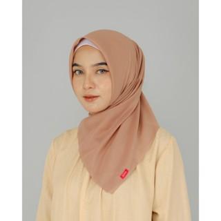 Kamalia Plain Scarf Hijab Segiempat Polos Bahan Paris Olive Ukuran 110 x 110 Muslim Square