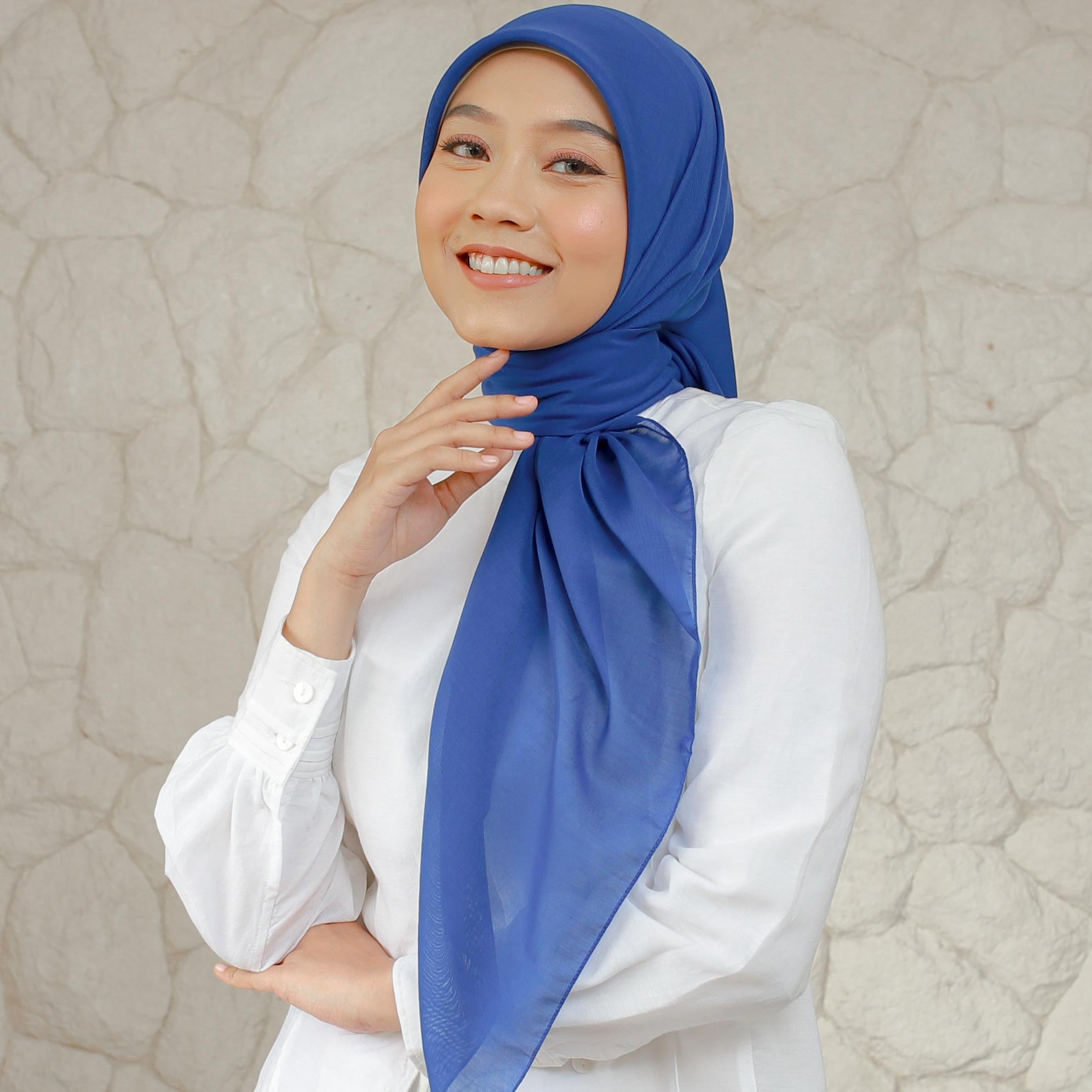 Zoya Kerudung Segi Empat Kamaniya Plain Scarf  Hijab Voal Muslim Square