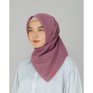 Kamalia Plain Scarf Hijab Segiempat Polos Bahan Paris Olive Ukuran 110 x 110 Muslim Square