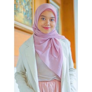 Kamalia Plain Scarf Hijab Segiempat Polos Bahan Paris Olive Ukuran 110 x 110 Muslim Square