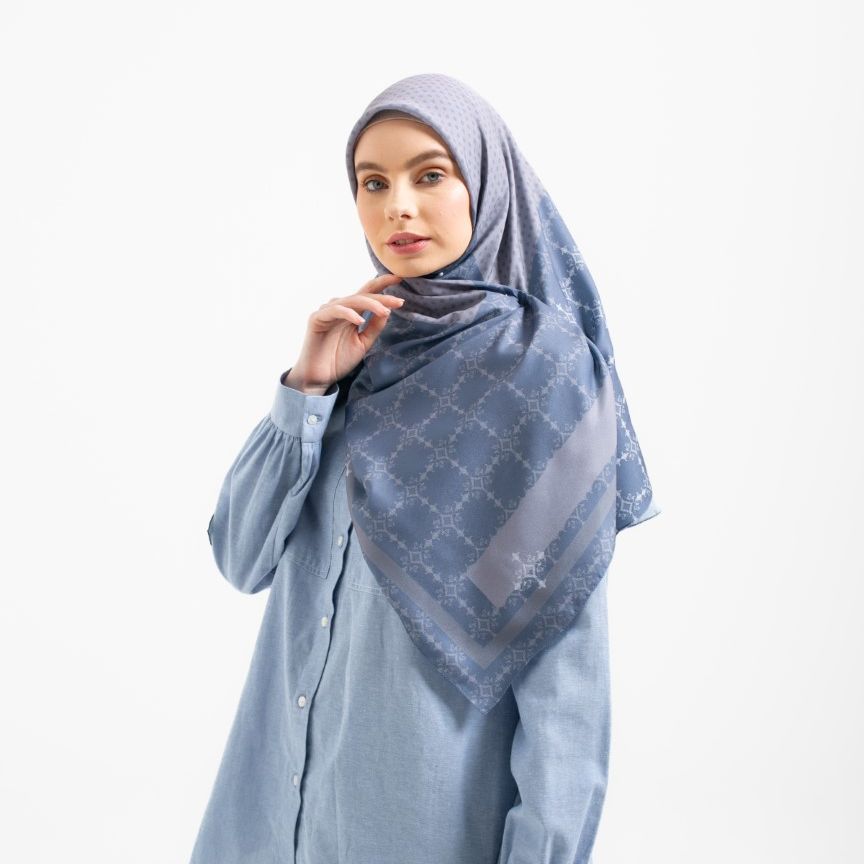 Zoya JANELA Scarf - Kerudung Hijab Segiempat Motif With Pouch - Bahan Voal - Ukuran 110x110