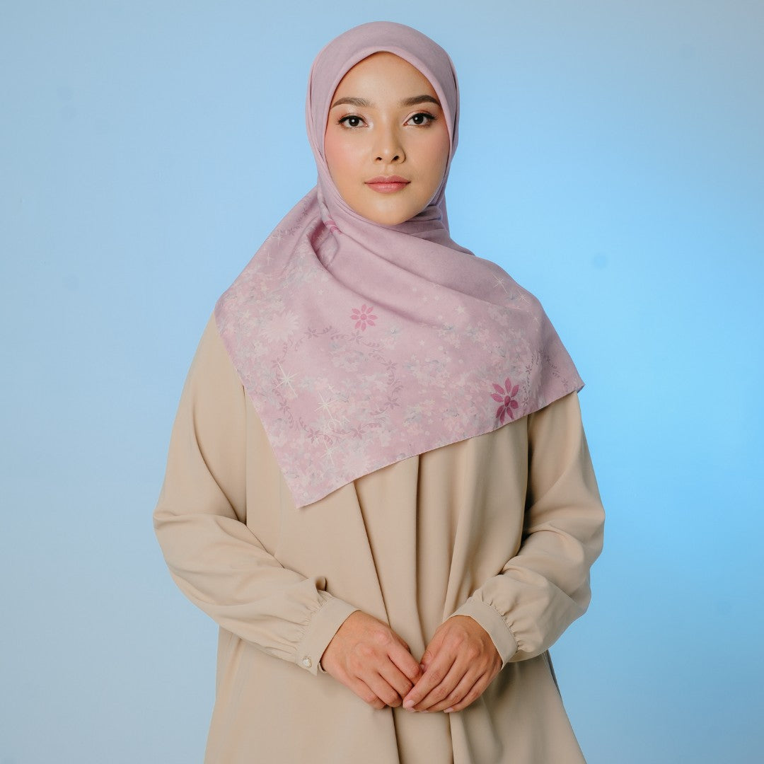 Zoya ZANIAH Scarf - Kerudung Hijab Segiempat Motif With Pouch Ziplock - Bahan Poly Fine - Ukuran 110x110