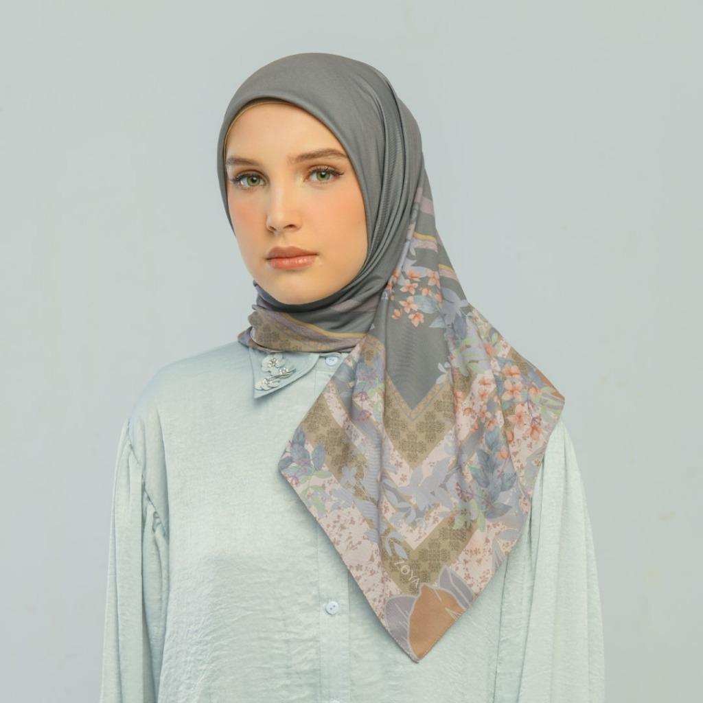 Zoya MALOVA Scarf Kerudung Hijab Segiempat Motif With Box Bahan Voal Ukuran 110x110