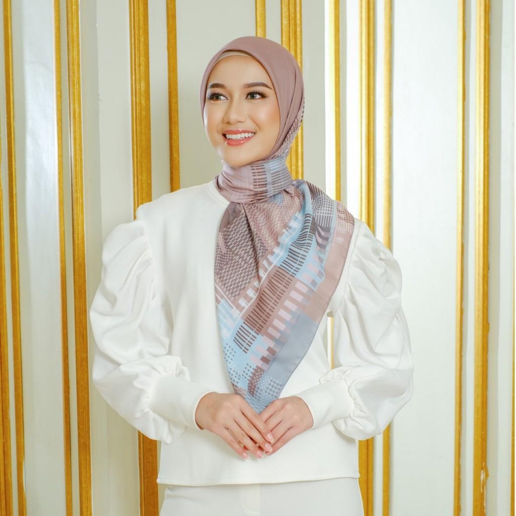 Zoya AUDRA Scarf - Kerudung Hijab Segiempat Motif With BOX - Bahan Voal - Ukuran 115x115