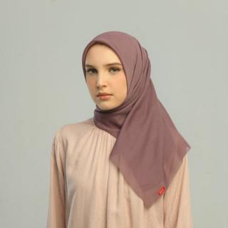 Kamalia Plain Scarf Hijab Segiempat Polos Bahan Paris Olive Ukuran 110 x 110 Muslim Square