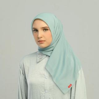 Kamalia Plain Scarf Hijab Segiempat Polos Bahan Paris Olive Ukuran 110 x 110 Muslim Square