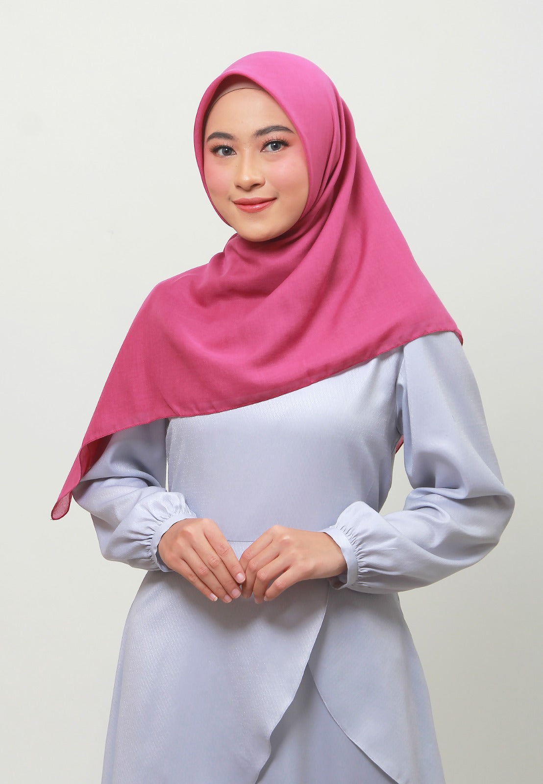 Zoya BENAZIR PLAIN Scarf - Kerudung Hijab Segiempat Polos With Pouch - Bahan Voal Saudi