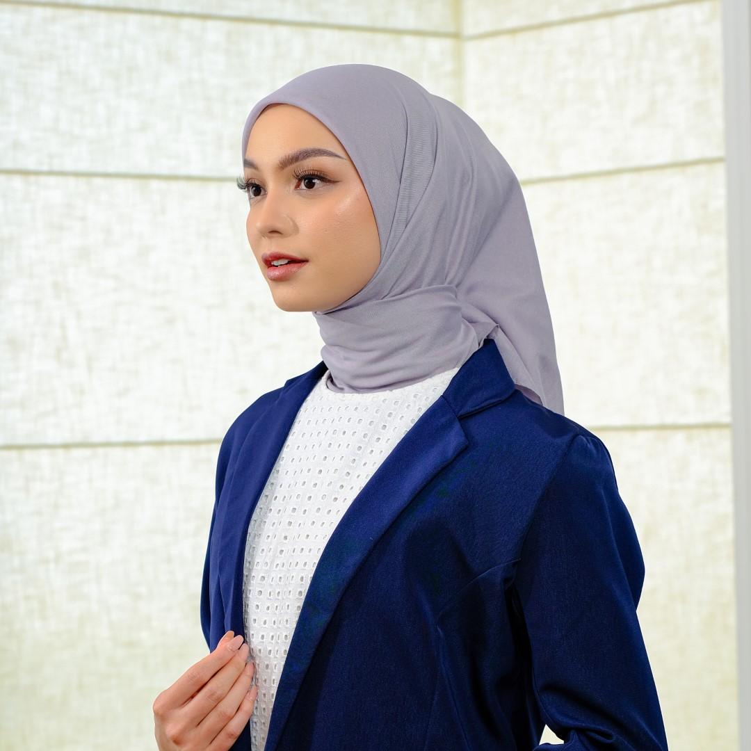 Zoya DENIA Plain Scarf Exclusive - Kerudung Hijab Segiempat Polos With BOX - Bahan Voal - Ukuran 115x115