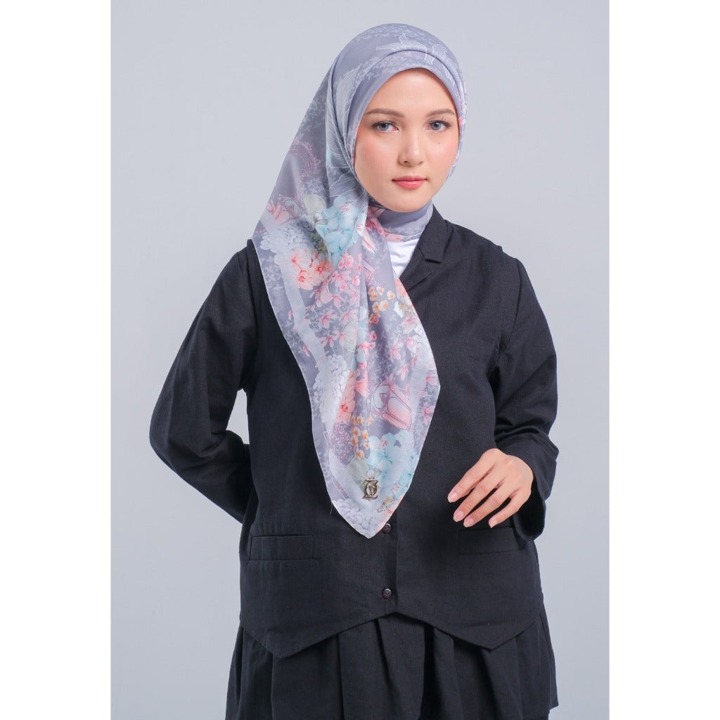 Zoya Tiera Scarf - Kerudung Hijab Segiempat Motif With Box - Bahan Voal Ukuran 115x115