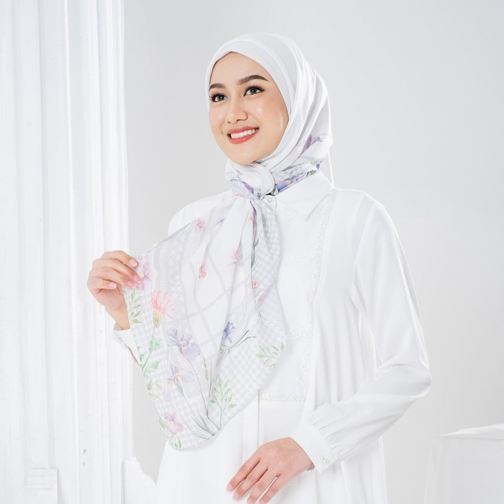 Zoya NUWARA Scarf - Kerudung Hijab Segiempat Motif With BOX - Bahan Nesla - Ukuran 115x115