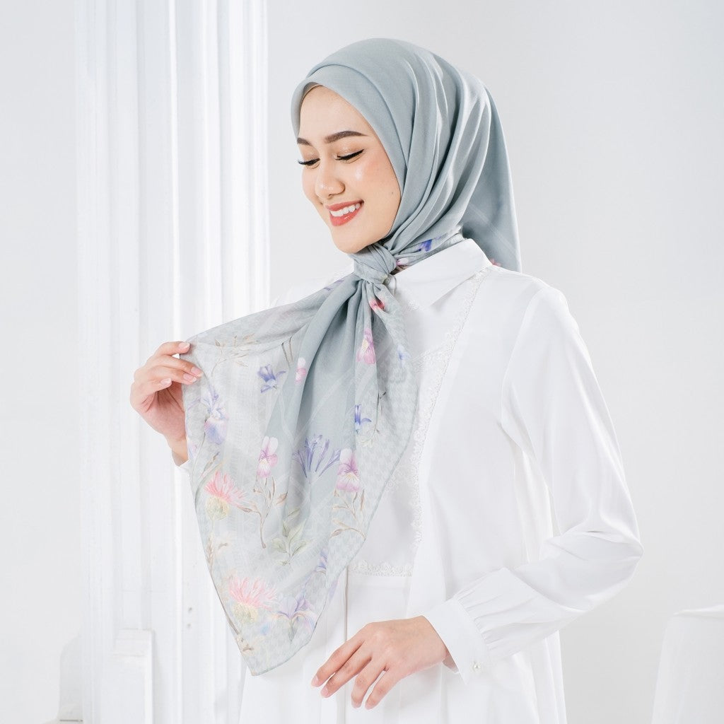 Zoya NUWARA Scarf - Kerudung Hijab Segiempat Motif With BOX - Bahan Nesla - Ukuran 115x115