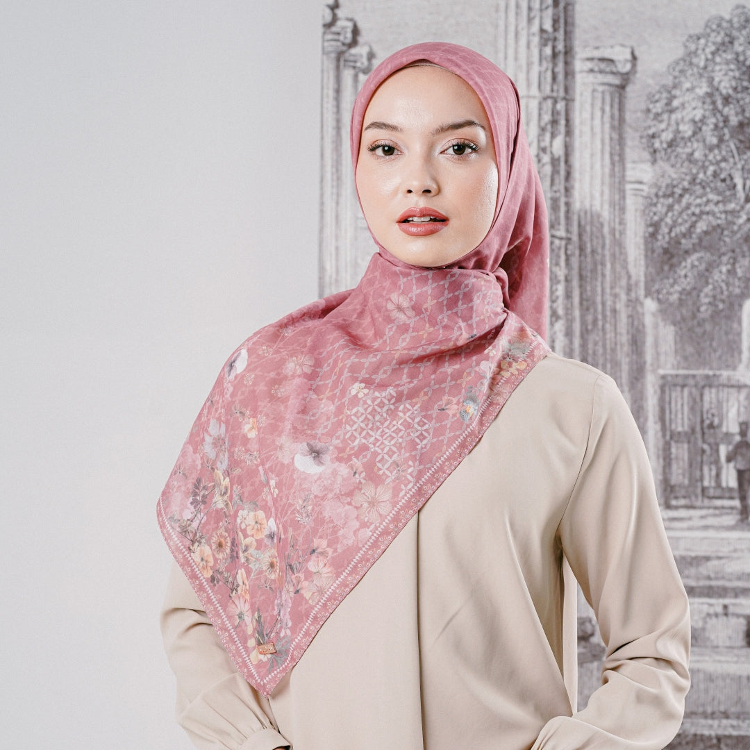 Zoya NAVULIA Scarf - Kerudung Hijab Segiempat Motif With BOX - Bahan Voal Premium - Ukuran 115x115