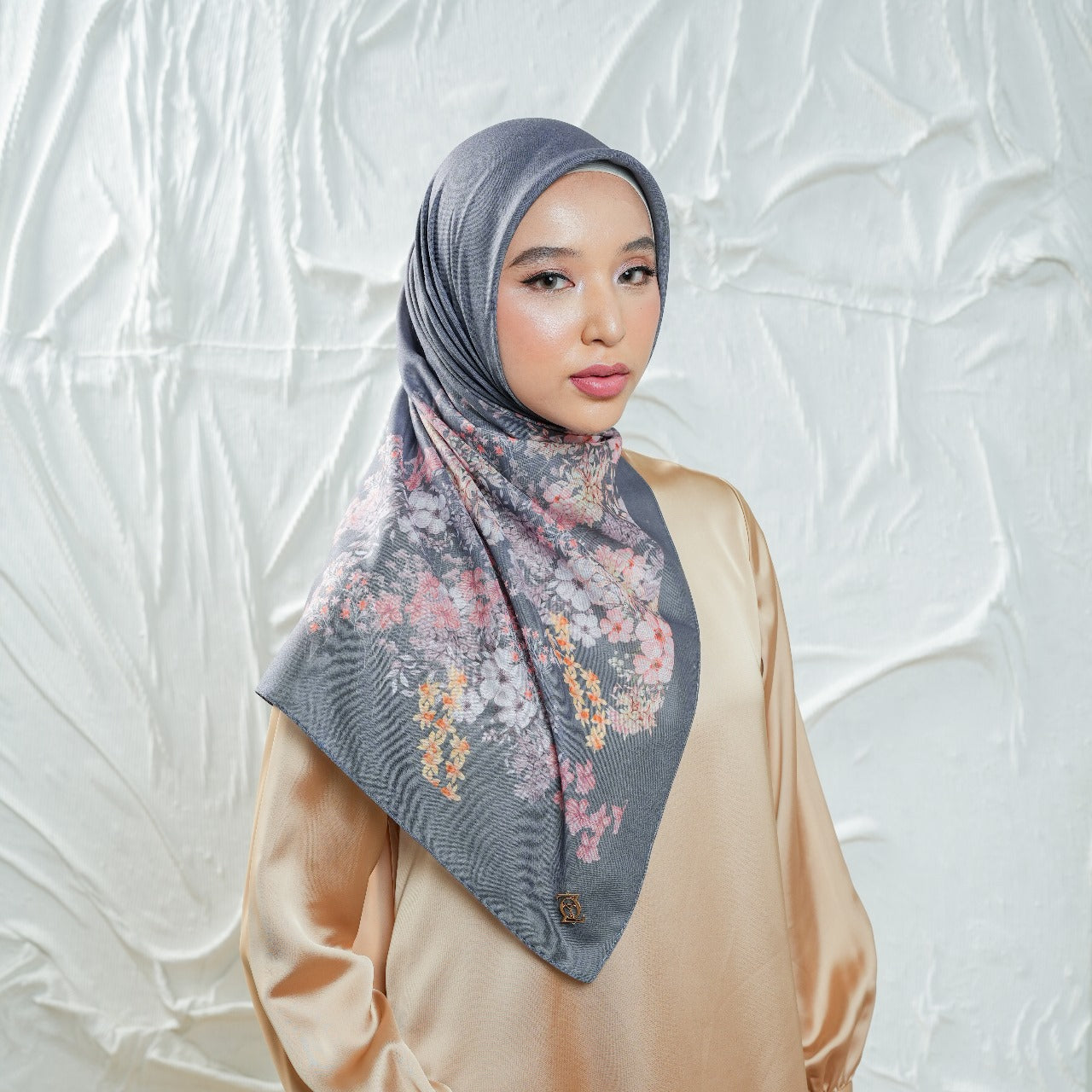 Zoya ALIZAH  Scarf - Kerudung Hijab Segiempat Motif With BOX - Bahan Nesla - Ukuran 115x115