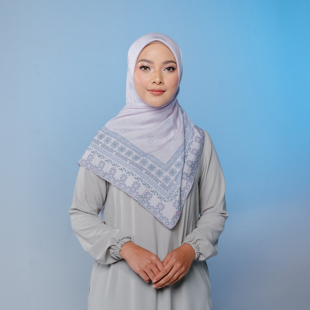 Zoya VALE Scarf - Kerudung Hijab Segiempat Motif With Pouch Ziplock - Bahan Poly Fine - Ukuran 110x110