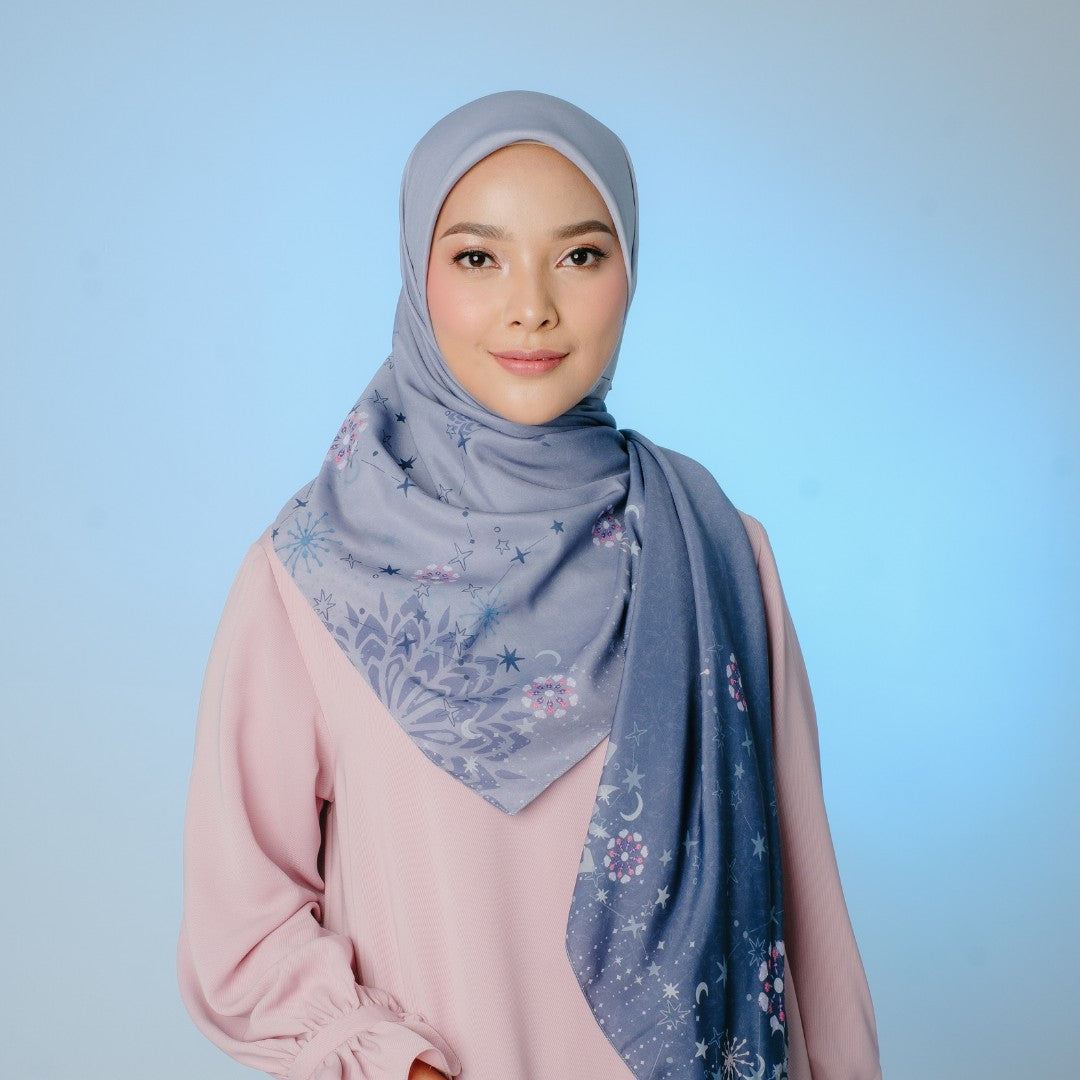 Zoya - DANICA Scarf - Kerudung Hijab Segiempat Motif With Pouch Ziplock - Bahan Poly Fine