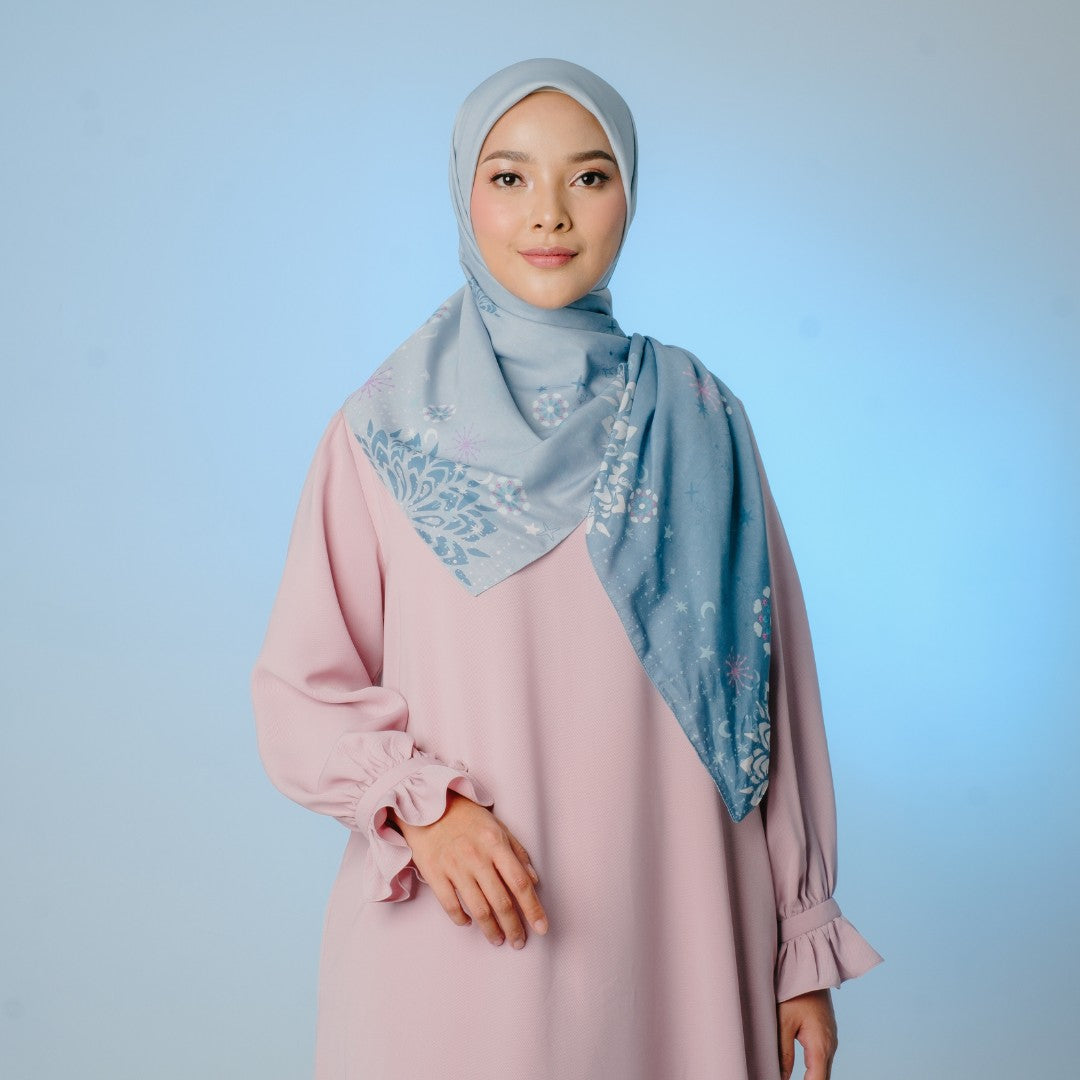 Zoya - DANICA Scarf - Kerudung Hijab Segiempat Motif With Pouch Ziplock - Bahan Poly Fine