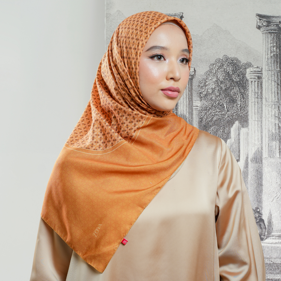 Zoya AMARAN Scarf - Kerudung Hijab Segiempat Motif With Pouch - Bahan Poly Fine - Ukuran 110x110