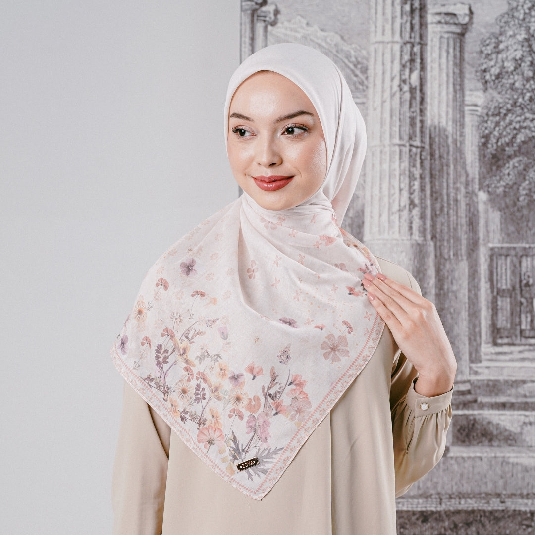 Zoya NAVULIA Scarf - Kerudung Hijab Segiempat Motif With BOX - Bahan Voal Premium - Ukuran 115x115