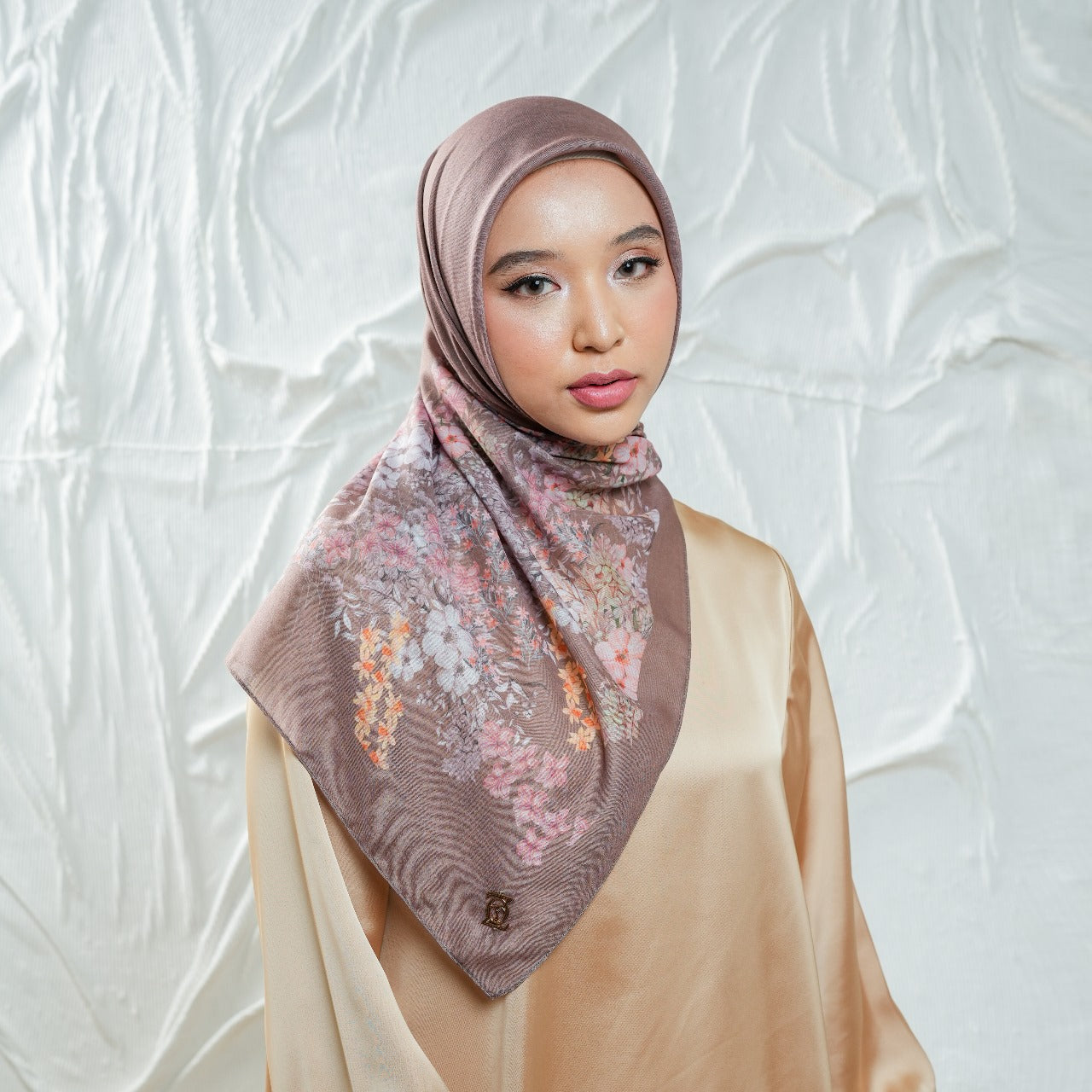Zoya ALIZAH  Scarf - Kerudung Hijab Segiempat Motif With BOX - Bahan Nesla - Ukuran 115x115