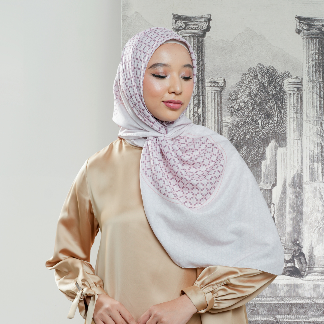 Zoya AMARAN Scarf - Kerudung Hijab Segiempat Motif With Pouch - Bahan Poly Fine - Ukuran 110x110