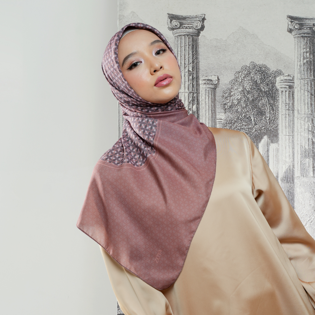 Zoya AMARAN Scarf - Kerudung Hijab Segiempat Motif With Pouch - Bahan Poly Fine - Ukuran 110x110