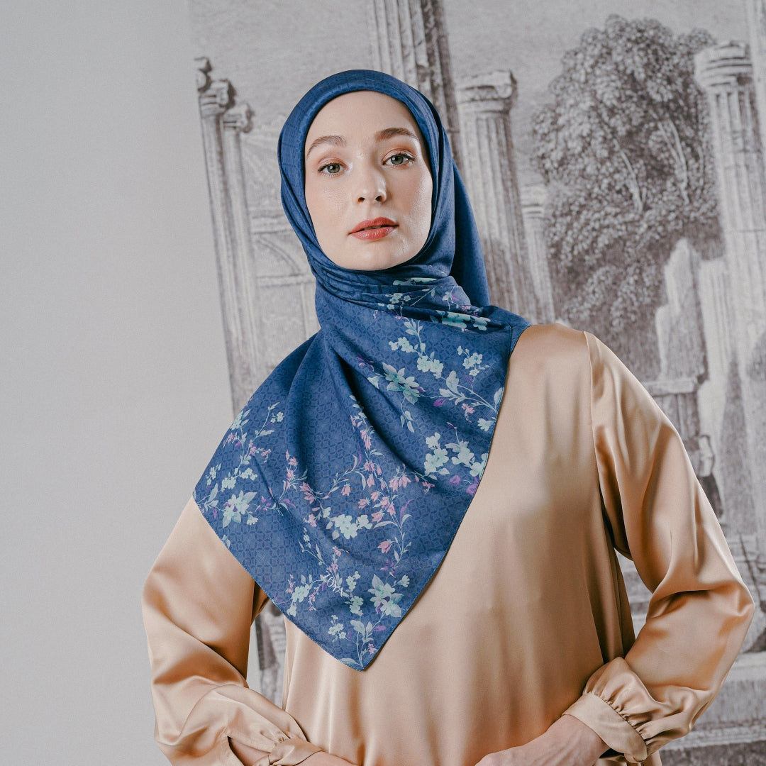 Zoya MICHELIA Scarf - Kerudung Hijab Segiempat Motif With Pouch Ziplock - Bahan Poly Fine - Ukuran 110x110